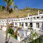 Poseidon Boutique And Yacht Club ホテル
