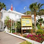 Poseidon Boutique And Yacht Club セリミエ