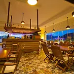 Poseidon Boutique And Yacht Club ホテル セリミエ