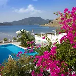 Poseidon Boutique And Yacht Club 4*