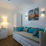 ホテル Poseidon Boutique And Yacht Club 4*