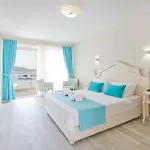 Poseidon Boutique And Yacht Club