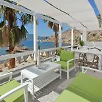 Poseidon Boutique And Yacht Club セリミエ