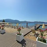 Poseidon Boutique And Yacht Club