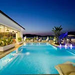 Poseidon Boutique And Yacht Club 4* セリミエ