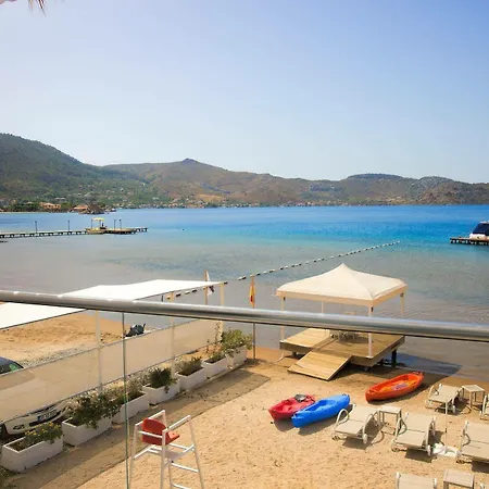 Poseidon Boutique And Yacht Club Hotel