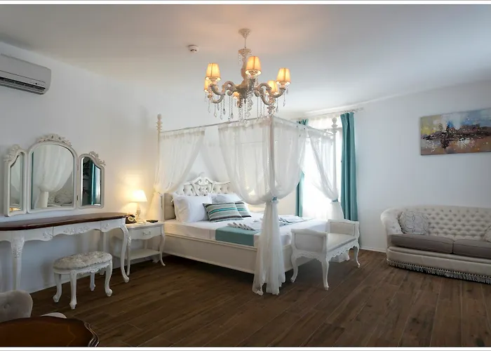 Poseidon Boutique And Yacht Club Hotel