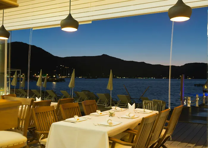 Poseidon Boutique And Yacht Club Hotel