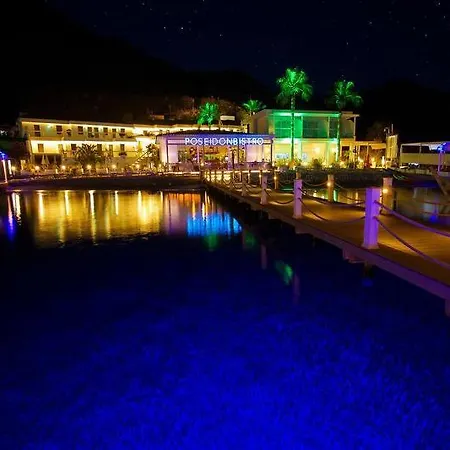 ホテル Poseidon Boutique And Yacht Club 4*