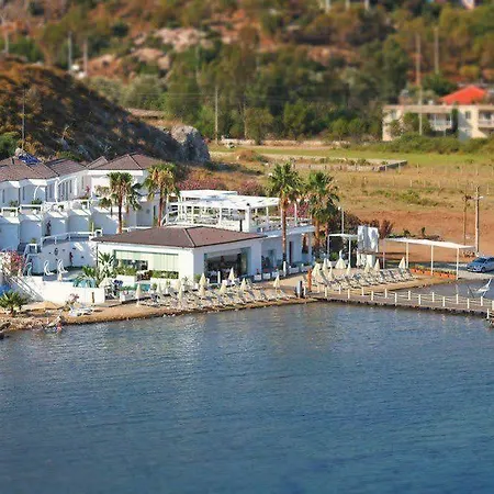 Poseidon Boutique And Yacht Club セリミエ