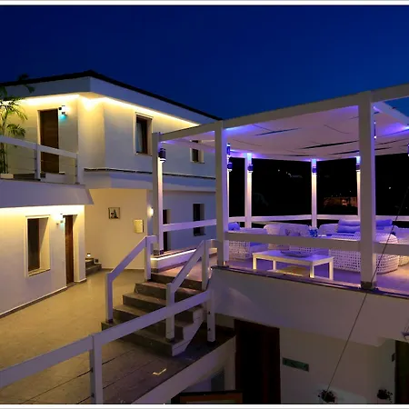 Poseidon Boutique And Yacht Club 4* セリミエ