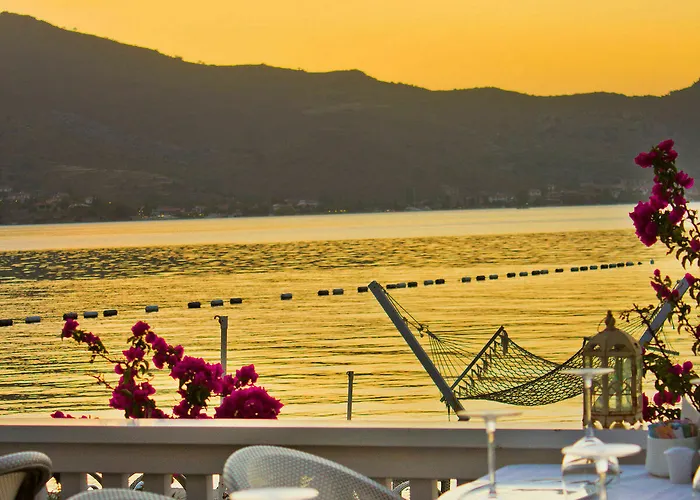 Poseidon Boutique And Yacht Club Selimiye