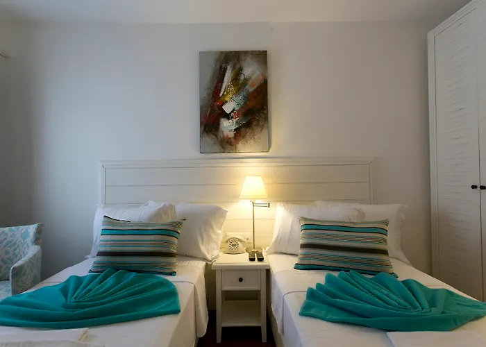 Poseidon Boutique And Yacht Club Hotel