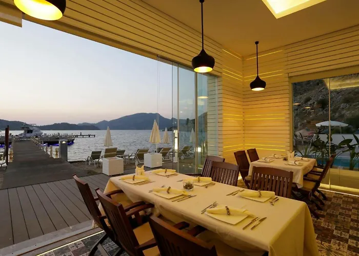 Poseidon Boutique And Yacht Club Selimiye