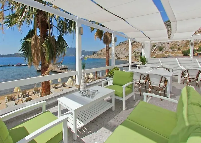 Poseidon Boutique And Yacht Club Selimiye