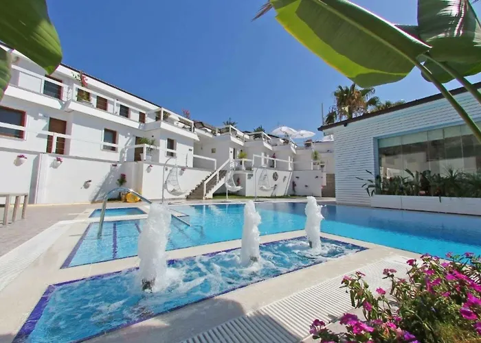 Poseidon Boutique And Yacht Club Hotel 4*